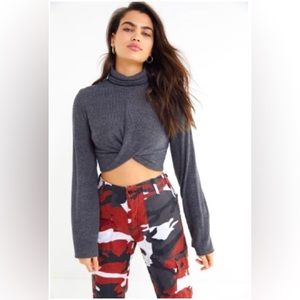Drapey Twist Cropped Turtleneck Knit Top M Gray